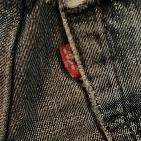 Vintage Levis Distressed Boyfriend Jean - Picture 3 of 4